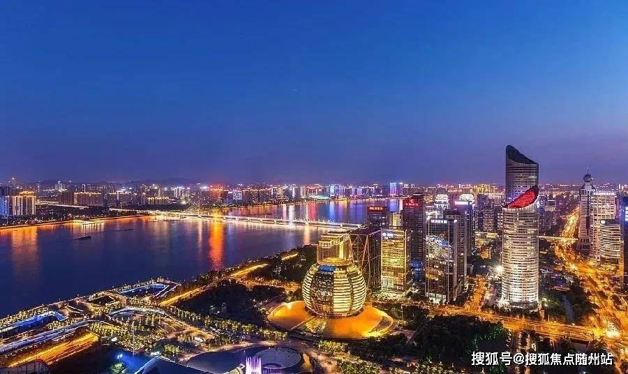 2024新澳门正版免费挂牌灯牌｜全新核心解答与落实